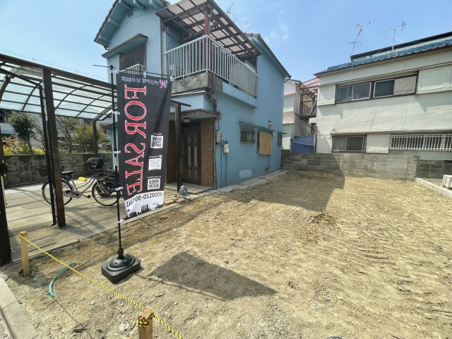 片鉾本町　新築戸建の駐車場