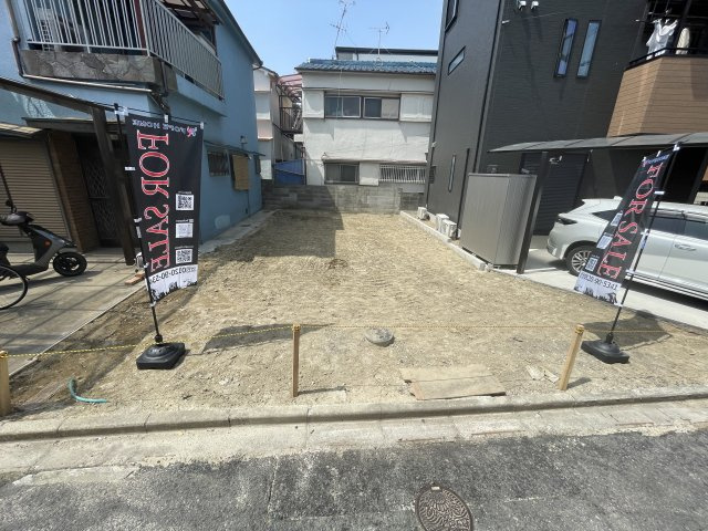 片鉾本町　新築戸建の駐車場