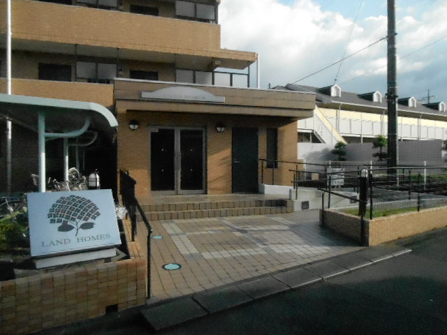 ＬＡＮＤ　ＨＯＭＥＳのエントランス