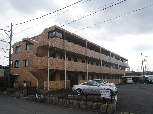 ＬＡＮＤ　ＨＯＭＥＳの駐車場