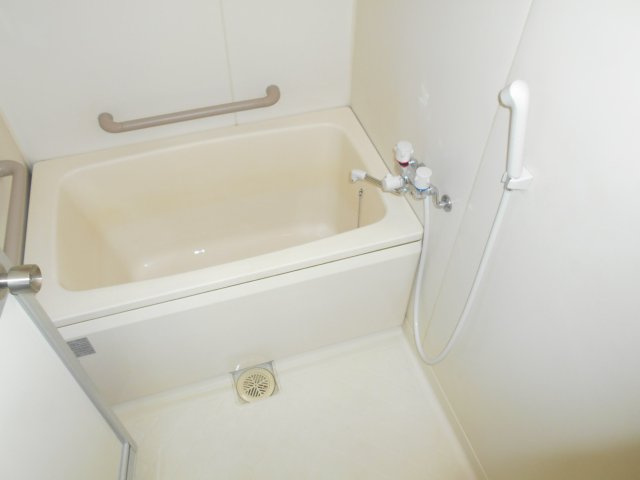 ＬＡＮＤ　ＨＯＭＥＳの浴室