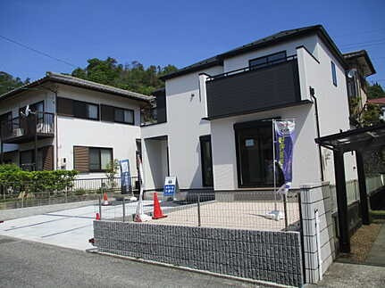 広島市佐伯区美鈴が丘西4丁目　新築一戸建ての外観
