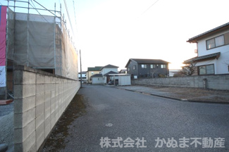 【前面道路含む現地写真】 | クレイドルガーデン鹿沼市東町　第5 | 〇西側前面道路〇
私道　幅員6.2ｍ