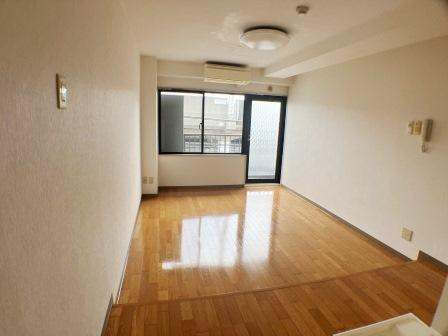 進藤ビルの寝室