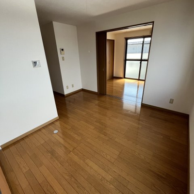 【居間・リビング】 | 第8サンコーポ森脇2号館