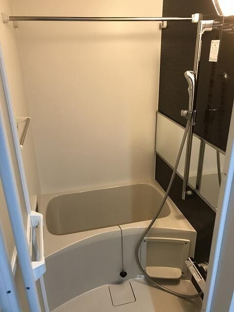 グロー・フォワード浅草の浴室