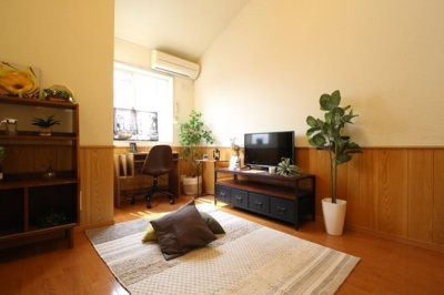 【居間・リビング】 | リヴィエール川崎 | 家具小物はイメージです