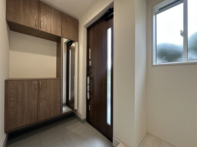 神戸市西区竹の台１丁目新築戸建１号棟の玄関