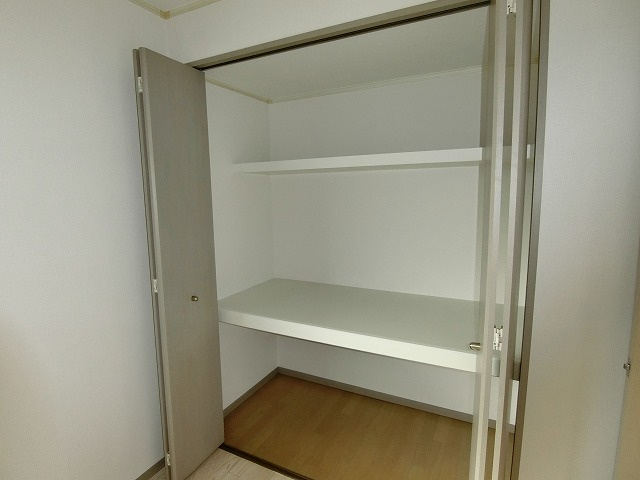 マリエ二番町の収納