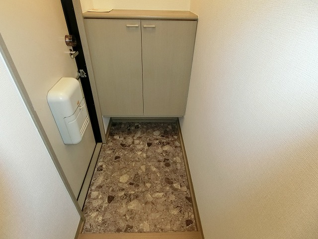 マリエ二番町の玄関