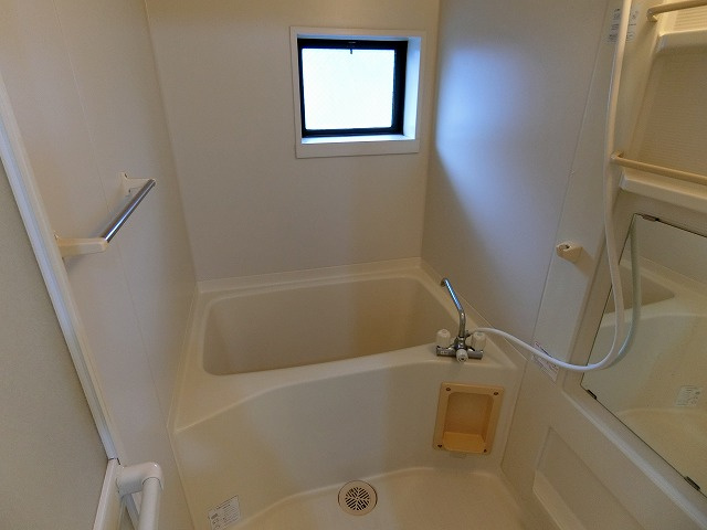 マリエ二番町の浴室