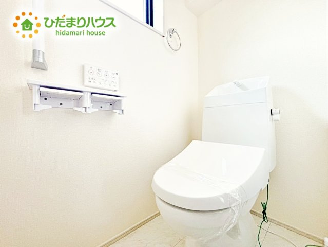 【トイレ】 | ひたちなか足崎19期　新築戸建　1号棟 | 1・2階にトイレあるため、同時に利用でき混雑を避けられますね