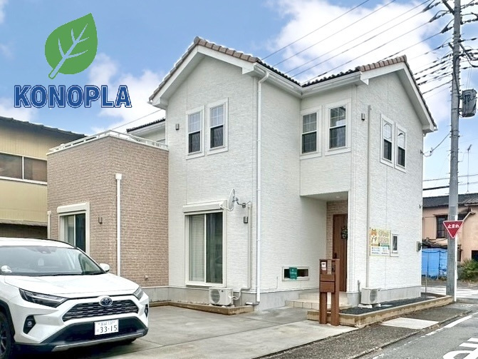 【中古戸建】みどり市大間々町大間々の外観|■外観｜南向きなので陽射しが差し込みやすい♪リビングやバルコニーからお子様の遊ぶ姿を見守ることができます。