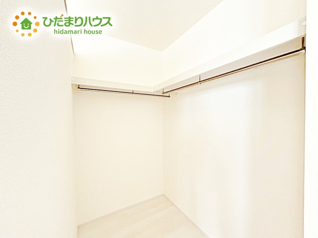 【収納】 | ひたちなか足崎19期　新築戸建　2号棟 | ママに人気のウォークインクローゼット付き！
コートやジャケットはもちろん、季節物や布団なども全部収納できちゃいます(^^)/