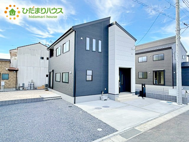 【外観】 | ひたちなか足崎19期　新築戸建　2号棟 | 明るい光が差し込む開放感あふれる住まいです。