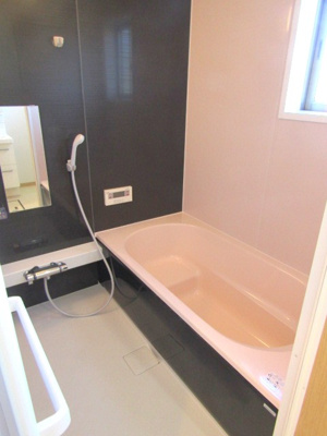 【浴室】 | 【太陽光パネル搭載】中央市東花輪 | お風呂で日々の疲れを落としましょう