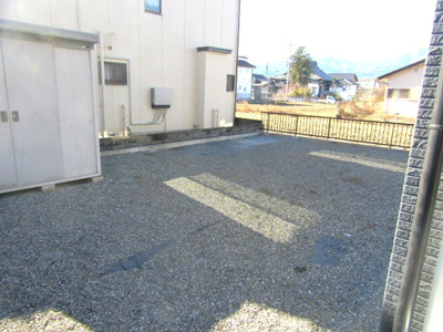 【庭】 | 【太陽光パネル搭載】中央市東花輪 | たまにはお庭で休日を過ごしてみるのもよいかもしれません