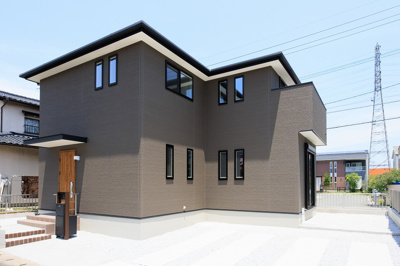 【外観】 | サンコート 若松区響南町 | ◆完成前に当社契約で仲介手数料無料！
資金計画から銀行選び、オプション工事や税金の事までフルサポート！
近隣の完成現場案内可能♪お気軽にお声掛け下さい(*^。^*)
※完成予想図。仕様は異なります