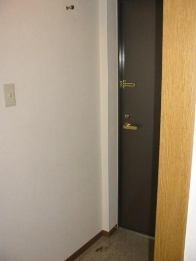 ローズガーデンの玄関