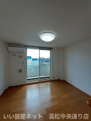 【居間・リビング】 | パレ・コリーヌ