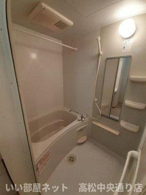 【浴室】 | パレ・コリーヌ