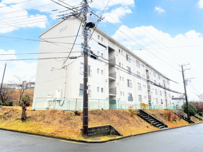 【外観】 | 竹山団地 | ◆緑が点在する街並みで、穏やかな暮らしを実現できます。