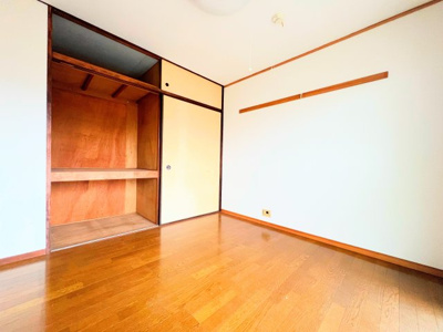 【洋室】 | 竹山団地 | ◆収納力のある押し入れ付きで、お部屋をすっきり使えます。