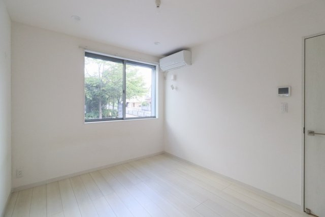 クレシア青戸の洋室