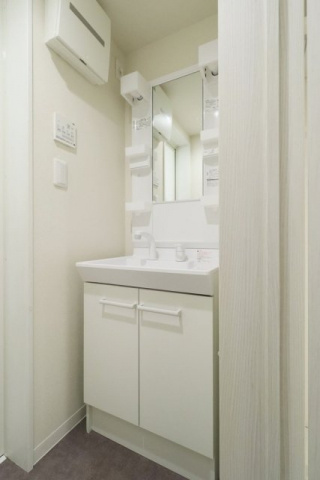 クレシア青戸の洗面所