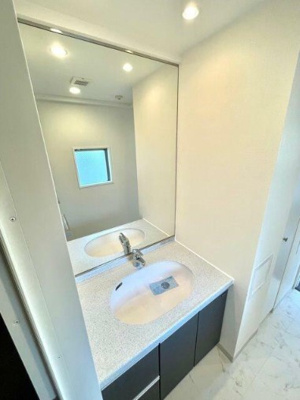 【独立洗面台】 | レジディア中落合Ａ棟 | 嬉しい独立洗面台付き。