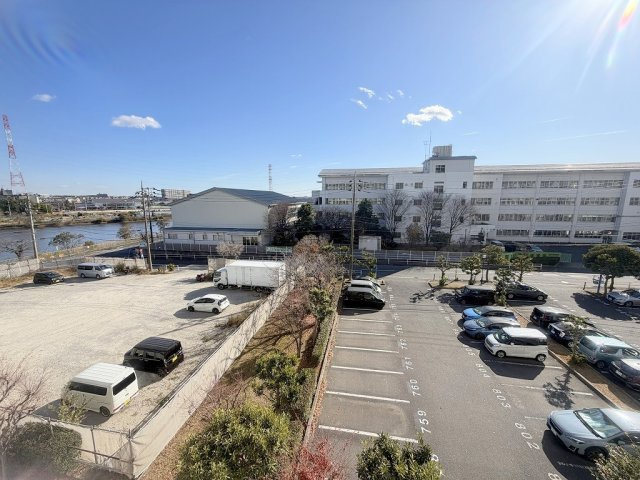 パークフィールドみさと5街区1号館の展望|バルコニーからの眺めです