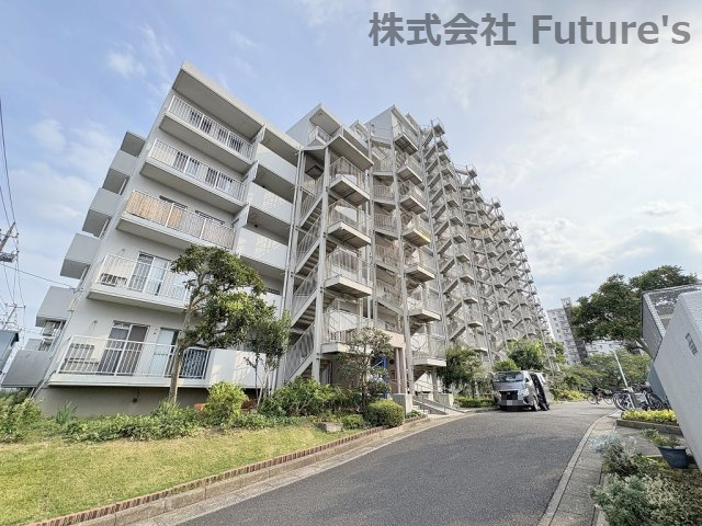 パークフィールドみさと5街区1号館の外観|新三郷駅徒歩19分の大型分譲マンション！ペット飼育可