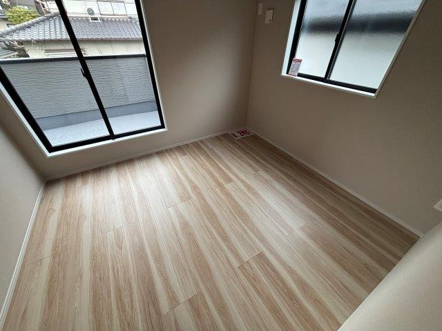 安芸郡府中町瀬戸ハイム4丁目の洋室