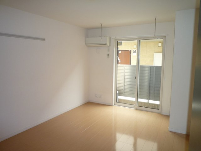 ミズカ ラトゥールの居間・リビング