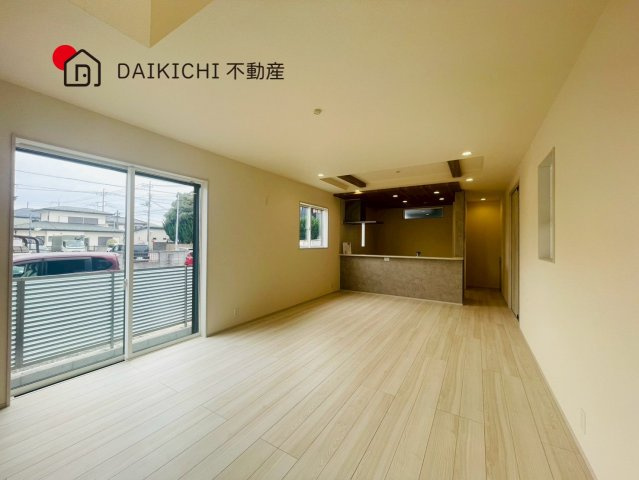 【居間・リビング】 | 桶川市末広2丁目　2期　新築戸建　全1棟　1号棟