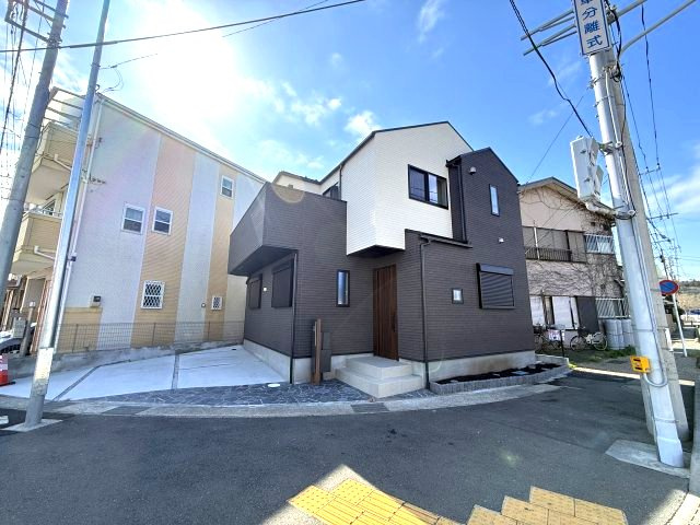 大型4LDK・平坦地の新築住宅の外観|外観
