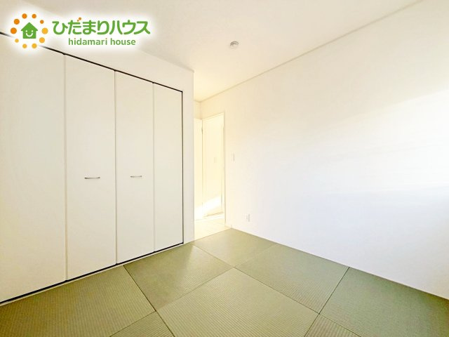 【和室】 | 笠間市旭町第8　新築戸建　1号棟 | 小さなお子さまのいる方におすすめ！リビング横の和室でお子様が遊んでる様子も確認できます(^^)/