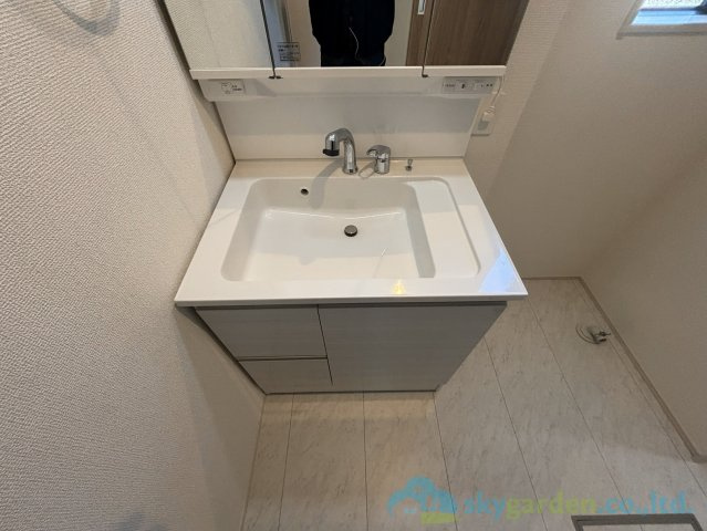 秦野市曽屋3期　新築戸建　全18棟2号棟の独立洗面台