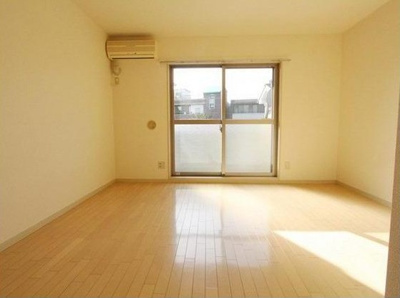 【居間・リビング】 | プロスパー下井草 | 8.8帖の洋室。