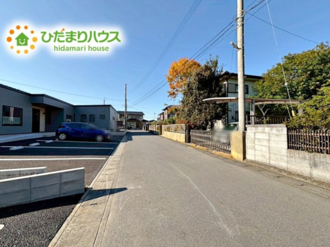 【前面道路含む現地写真】 | 笠間市鯉淵第7　新築戸建　1号棟 | 前面道路は交通量が少なく、お車の運転が苦手な方でも安心です！