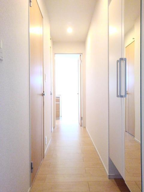 クリスタルメゾンしらかばの玄関