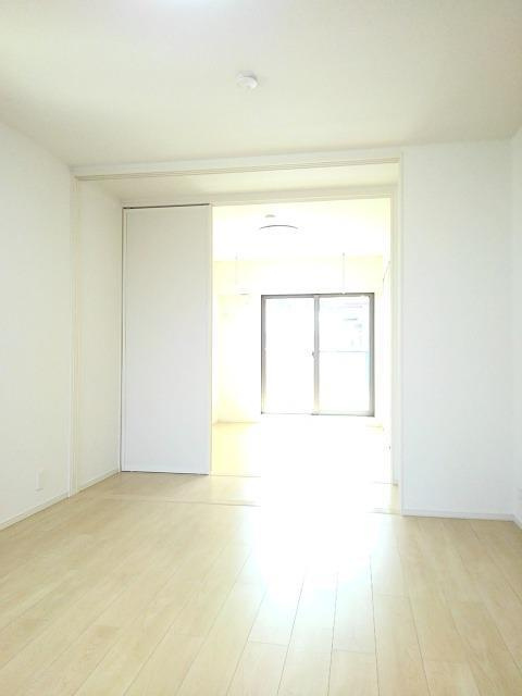 クリスタルメゾンしらかばの居間・リビング