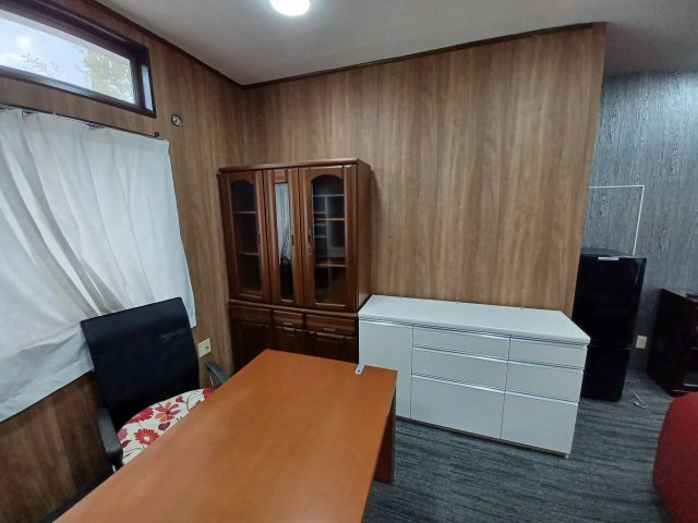 柏崎397-4事務所 1Fの内装