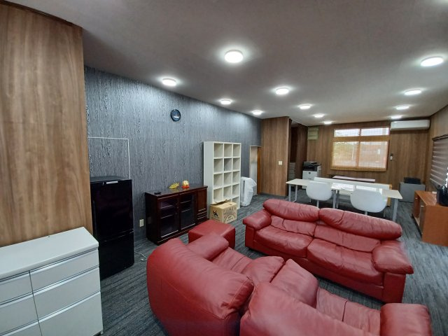 柏崎397-4事務所 1Fの内装