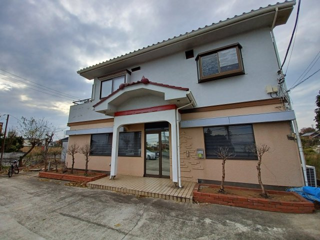 柏崎397-4事務所 1Fの外観