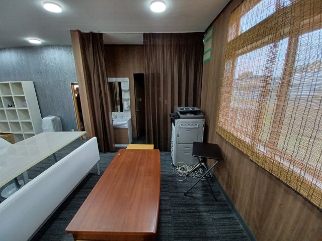 柏崎397-4事務所 1Fの内装