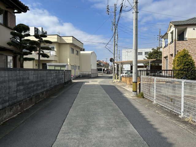 土地　初日町1丁目の前面道路含む現地写真
