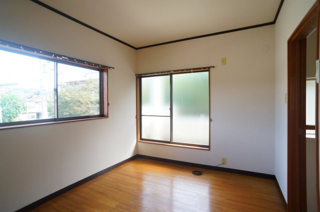 奈良市川上町戸建の居間・リビング