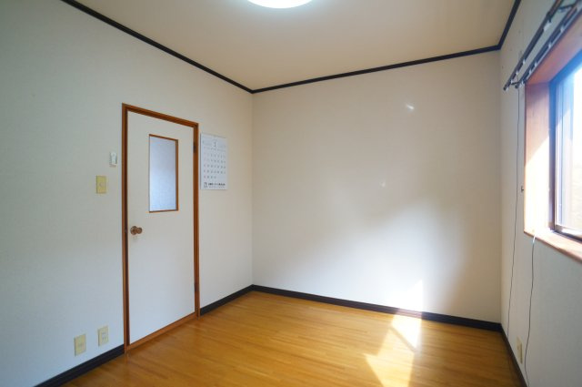 奈良市川上町戸建の居間・リビング