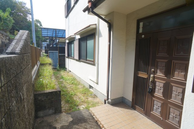 奈良市川上町戸建のエントランス